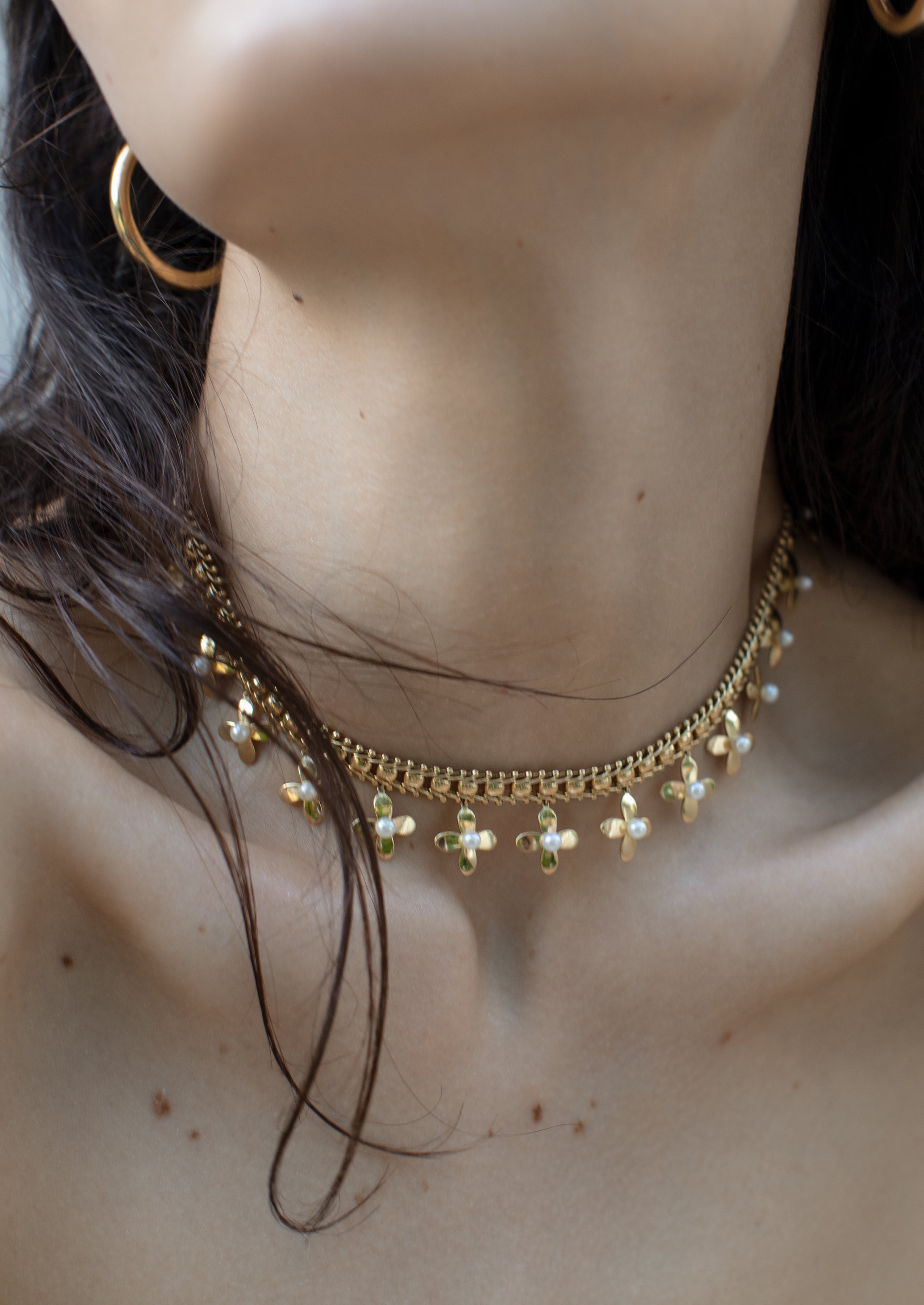 Flower  Gold Pearl Choker